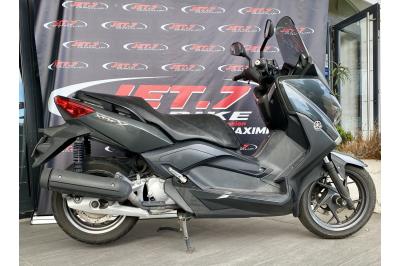 YAMAHA X-MAX 125
