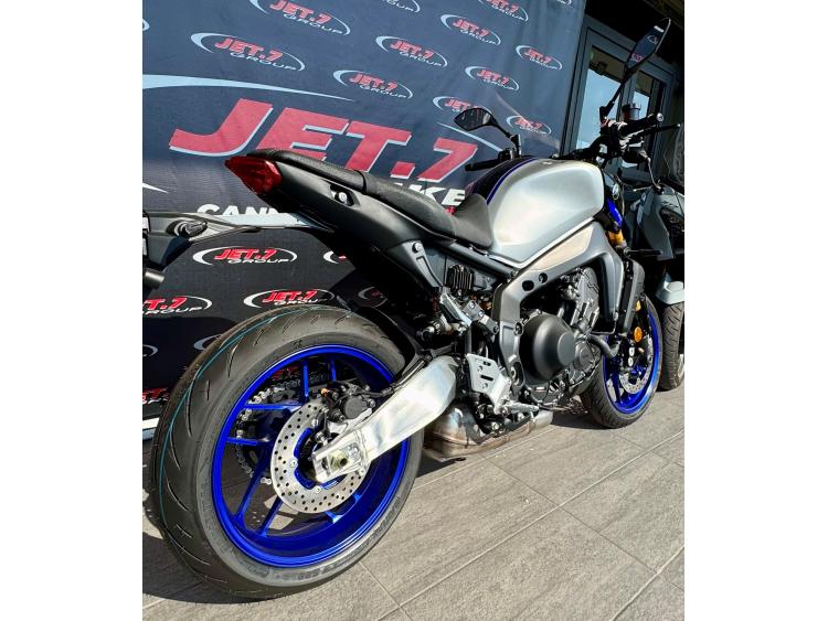 YAMAHA MT-09 SP DE DIRECTION 