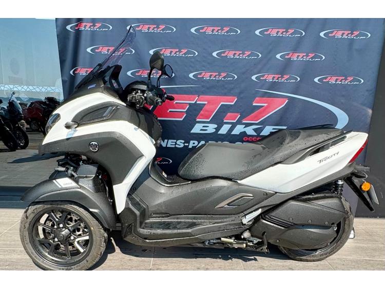 YAMAHA TRICITY 300